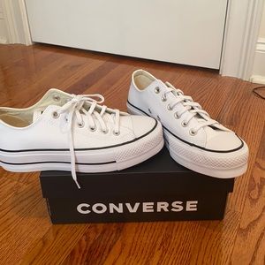 Converse Leather Platform Chuck Taylor white